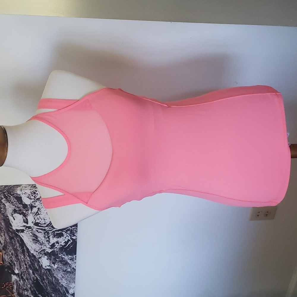 Lululemon tank size 4 bright coral